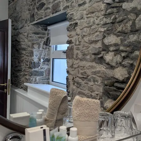 Foley's Townhouse 4*