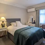 Foley's Townhouse 4*