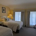 Foley's Townhouse Gæstehus 4*