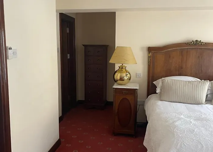 Foley's Townhouse 4*